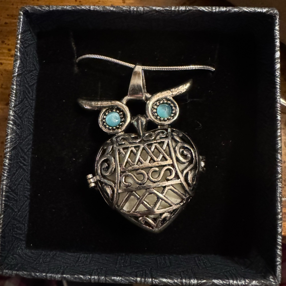 Aromatherapy Essential Oil Diffuser Necklace